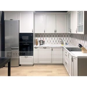 Современня кухня Astra из массива ясеня со вставкой из МДФ
